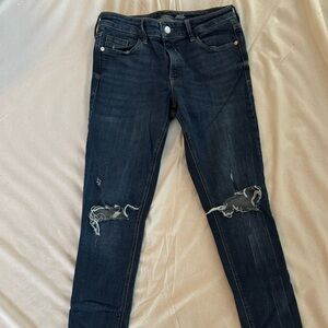 Old Navy Jeans Size 6 Distressed